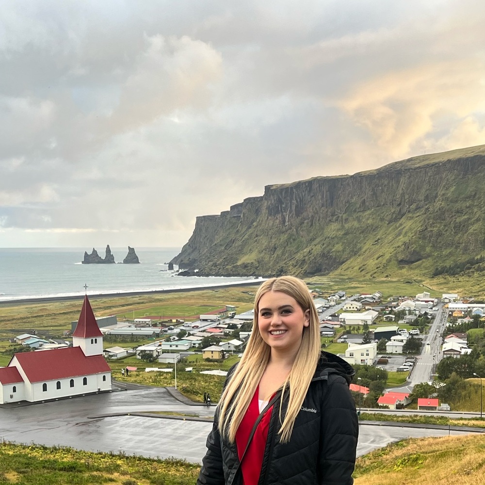 Meet your Posher, Ally